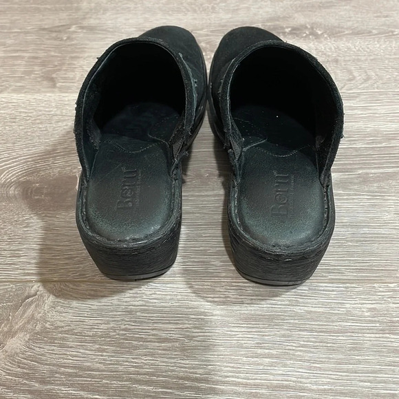 BORN Pattina Black Suede Clogs Leather Leaf Detail 7 - Picture 4 of 16